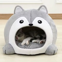 Cama tipo casa para gato