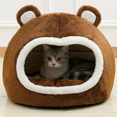 Cama tipo casa para gato